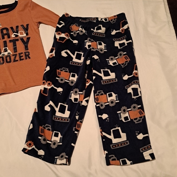 Carter's 2 piece pajama set trucks NWOT - Picture 2 of 4